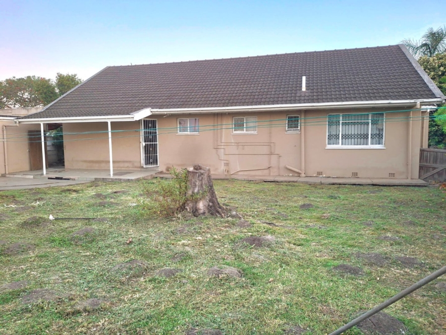 5 Bedroom Property for Sale in Summerpride Eastern Cape